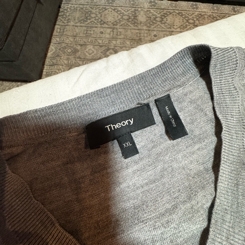 Theory | 100% Wool Men’s Crewneck Sweater |